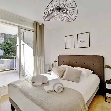 Le Bienheureux Beau T2 En Plein Centre Avec Grande Terrasse Apartmán Bordeaux