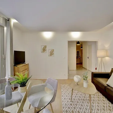 Le Bienheureux Beau T2 En Plein Centre Avec Grande Terrasse * Bordeaux